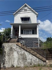 965 Leeds, Monessen, PA 15062