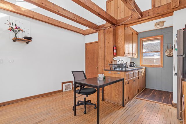 863 23rd Avenue SE, Minneapolis, MN 55414