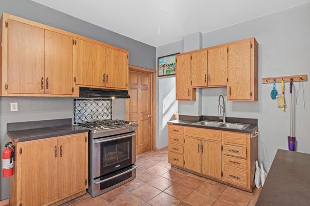 863 23rd Avenue SE, Minneapolis, MN 55414