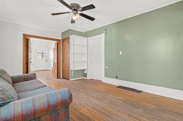 863 23rd Avenue SE, Minneapolis, MN 55414