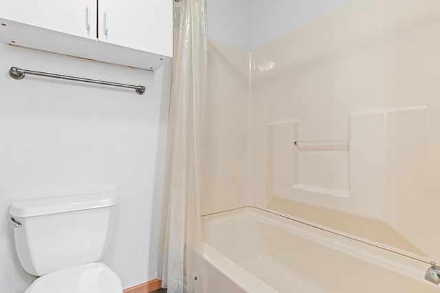 863 23rd Avenue SE, Minneapolis, MN 55414