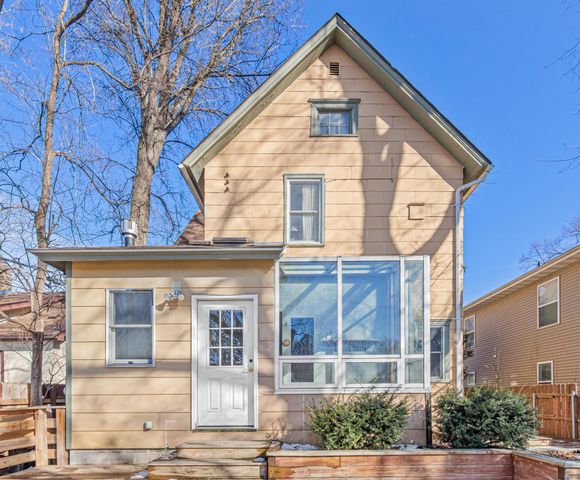 863 23rd Avenue SE, Minneapolis, MN 55414