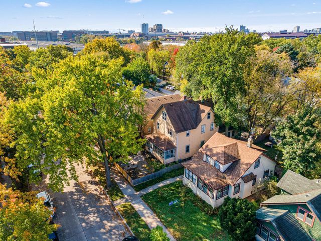 863 23rd Avenue SE, Minneapolis, MN 55414