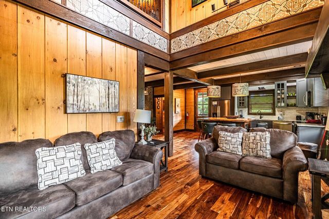 615 Rainbow Rd, Sevierville, TN 37862