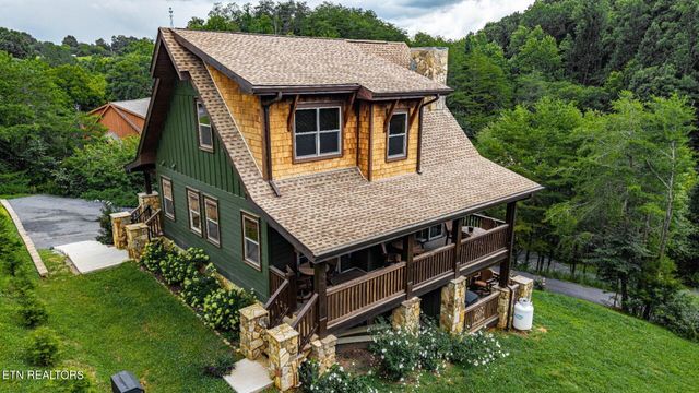 615 Rainbow Rd, Sevierville, TN 37862