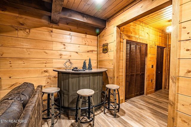 615 Rainbow Rd, Sevierville, TN 37862