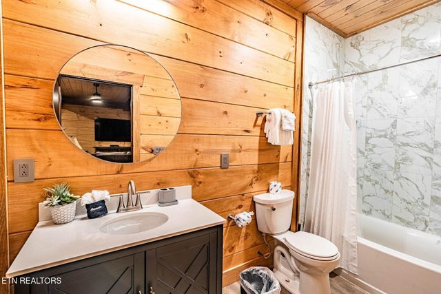 615 Rainbow Rd, Sevierville, TN 37862