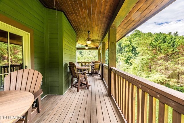 615 Rainbow Rd, Sevierville, TN 37862