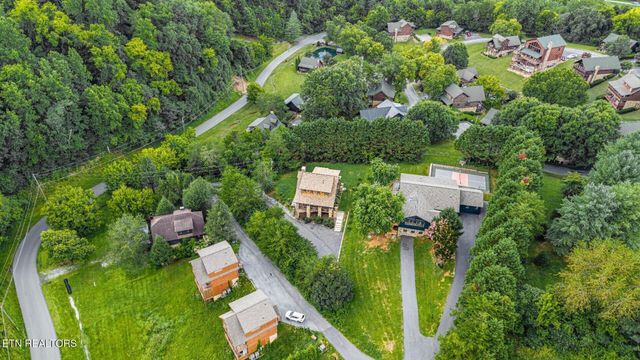 615 Rainbow Rd, Sevierville, TN 37862