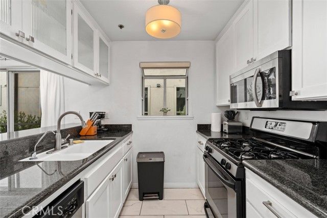 116 S Croft 102, Los Angeles, CA 90048