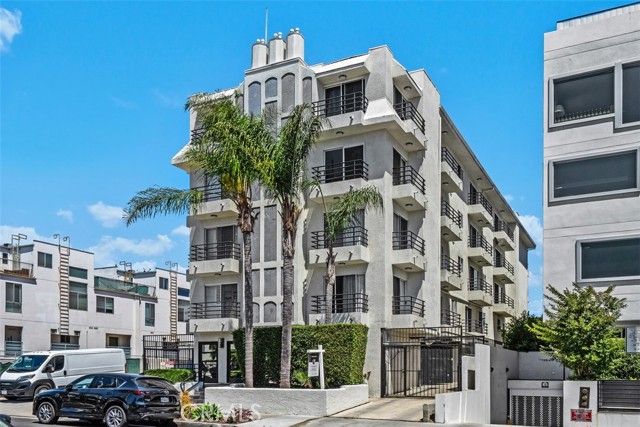 116 S Croft 102, Los Angeles, CA 90048