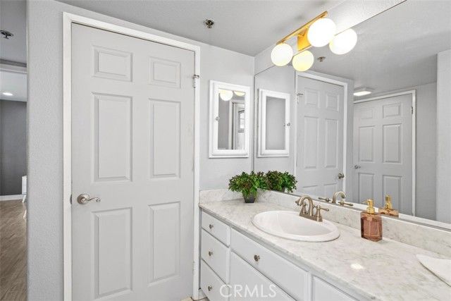 116 S Croft 102, Los Angeles, CA 90048