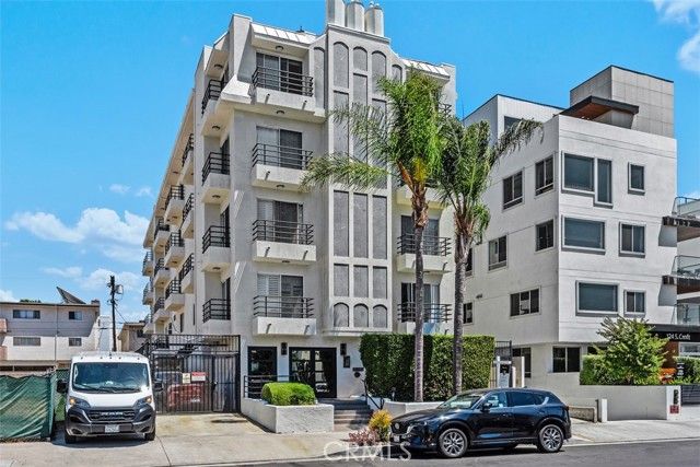 116 S Croft 102, Los Angeles, CA 90048