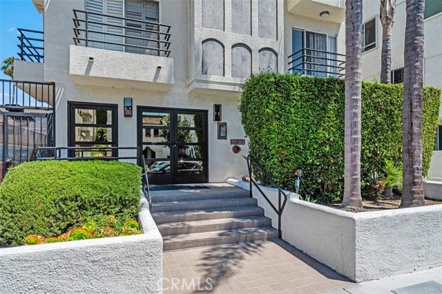 116 S Croft 102, Los Angeles, CA 90048