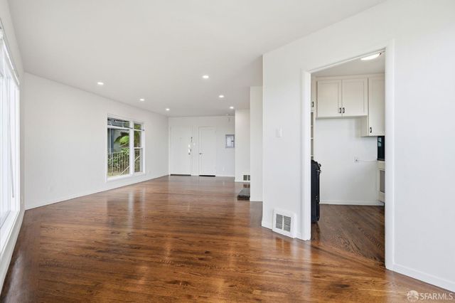 955 Corbett Avenue 6, San Francisco, CA 94131