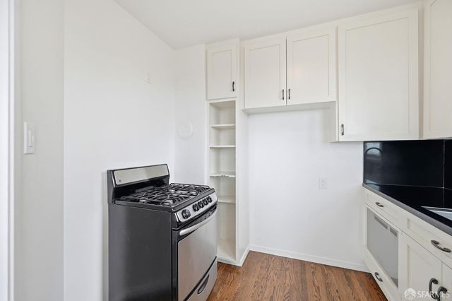 955 Corbett Avenue 6, San Francisco, CA 94131