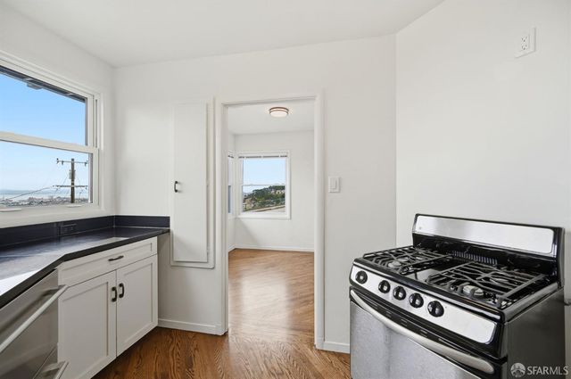 955 Corbett Avenue 6, San Francisco, CA 94131