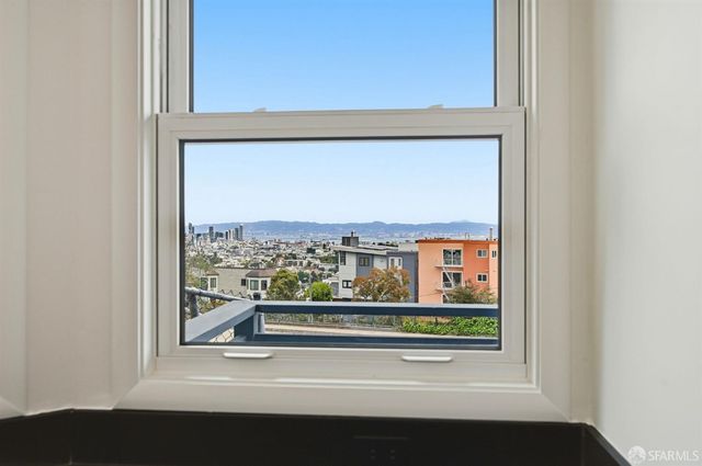 955 Corbett Avenue 6, San Francisco, CA 94131