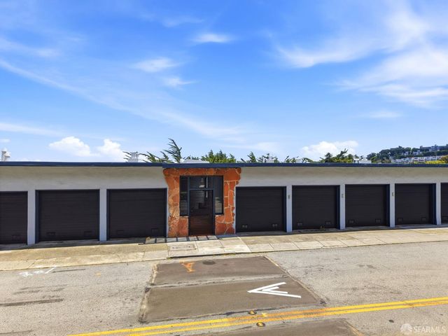 955 Corbett Avenue 6, San Francisco, CA 94131