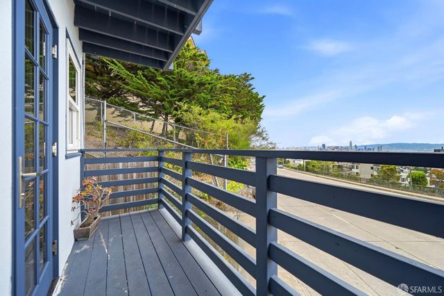 955 Corbett Avenue 6, San Francisco, CA 94131