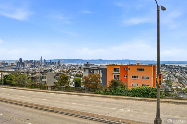 955 Corbett Avenue 6, San Francisco, CA 94131