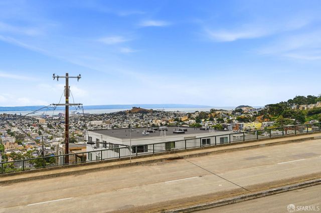 955 Corbett Avenue 6, San Francisco, CA 94131