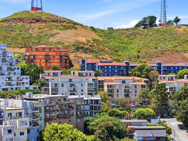 955 Corbett Avenue 6, San Francisco, CA 94131