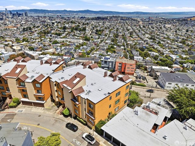 955 Corbett Avenue 6, San Francisco, CA 94131