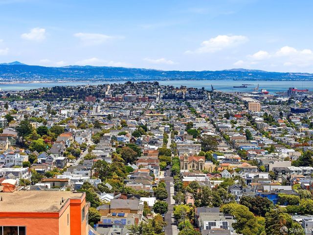 955 Corbett Avenue 6, San Francisco, CA 94131