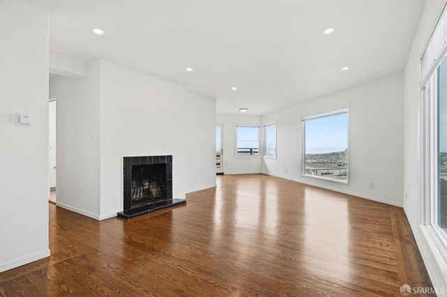 955 Corbett Avenue 6, San Francisco, CA 94131