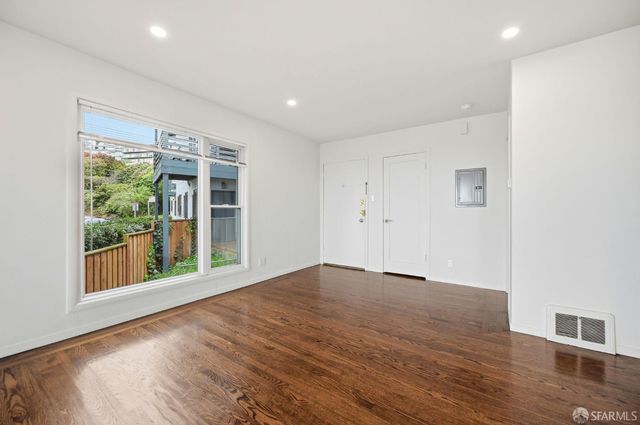 955 Corbett Avenue 6, San Francisco, CA 94131