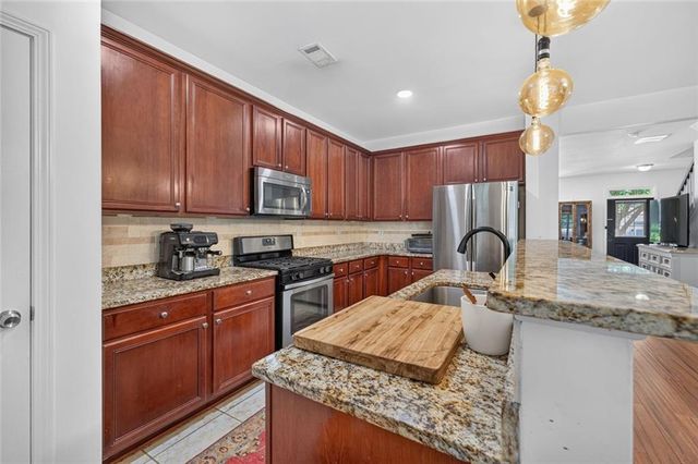 570 Gale Court, Milton, GA 30004