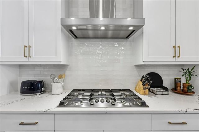 433 Burton Drive, Alpharetta, GA 30009