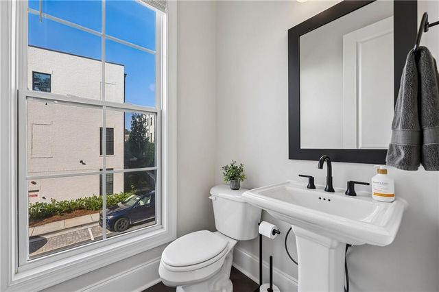 433 Burton Drive, Alpharetta, GA 30009