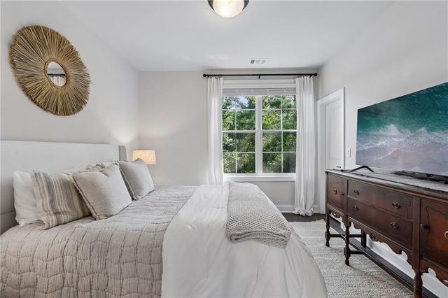 433 Burton Drive, Alpharetta, GA 30009