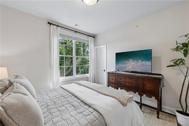 433 Burton Drive, Alpharetta, GA 30009