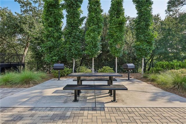 433 Burton Drive, Alpharetta, GA 30009