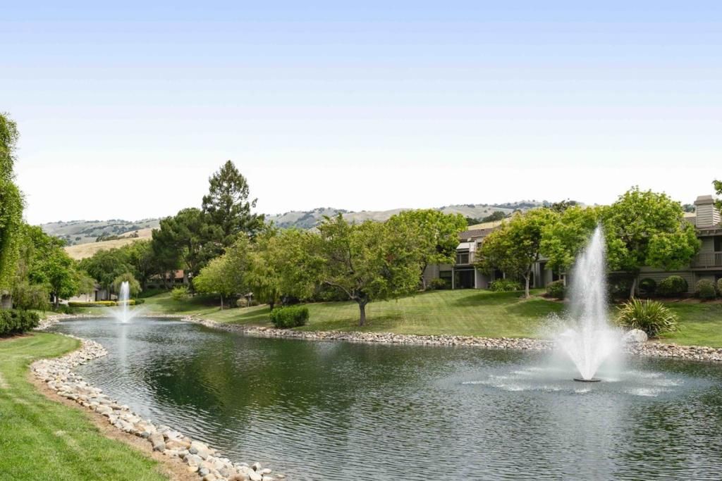 Image 18 of property listing at 7012 Via Valverde, San Jose, CA 95135