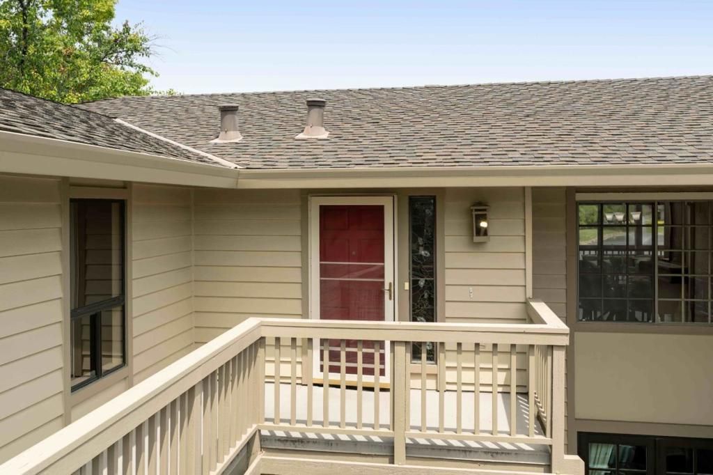 Image 2 of property listing at 7012 Via Valverde, San Jose, CA 95135