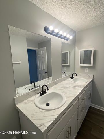 1231 BROOKWOOD FOREST Boulevard, Jacksonville, FL 32225