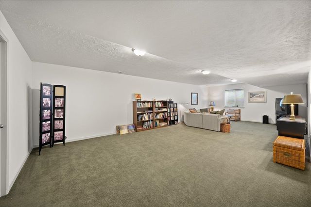 718 S Shelley Lake Ln, Spokane Valley, WA 99037