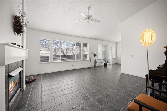 718 S Shelley Lake Ln, Spokane Valley, WA 99037