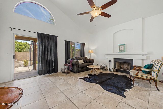 8515 W BLUEFIELD Avenue, Peoria, AZ 85382