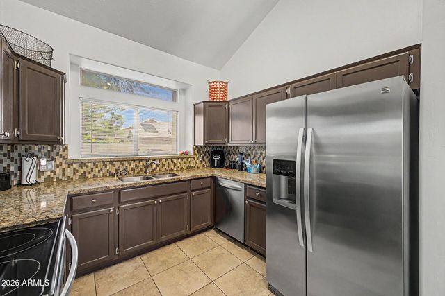 8515 W BLUEFIELD Avenue, Peoria, AZ 85382
