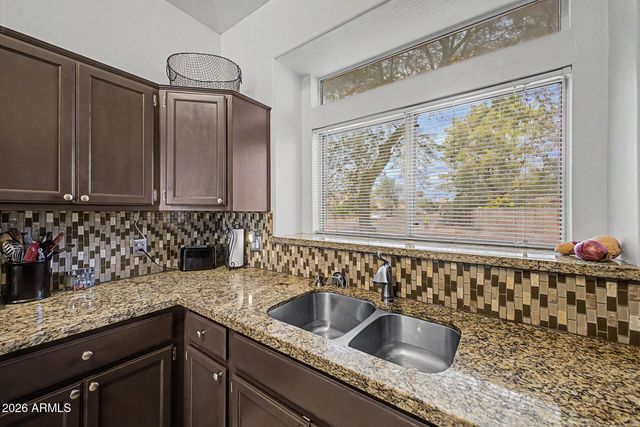8515 W BLUEFIELD Avenue, Peoria, AZ 85382