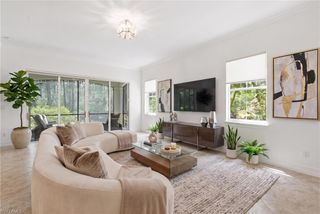 2886 Castillo CT 101, Naples, FL 34109