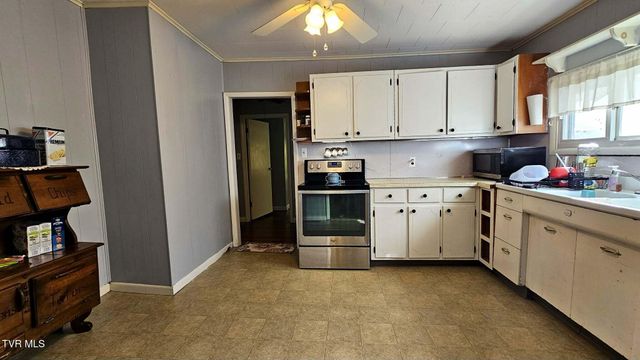 223 Northwest Craig Street, Norton, VA 24273