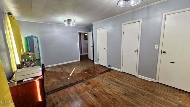 223 Northwest Craig Street, Norton, VA 24273