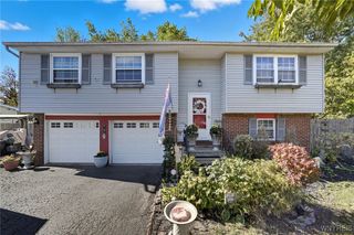 6958 Academy Lane, Lockport Town, NY 14094
