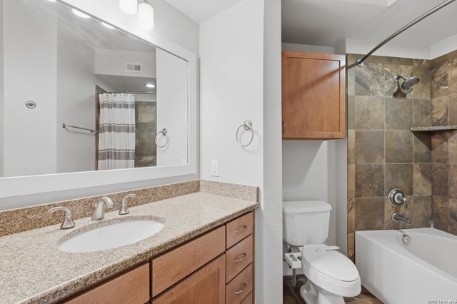 7342 Oak Manor Dr Apt 3101, San Antonio, TX 78229